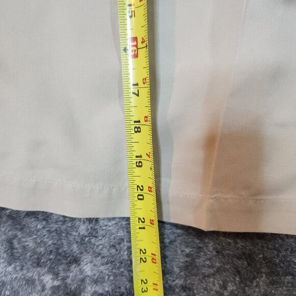 Tommy Bahama Shorts Mens 44 Beige Silk Chino Pants Golf Outdoor Beach Summer EUC - Picture 6 of 6